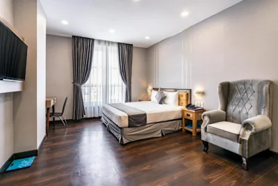 Emerald Central – Photos 14