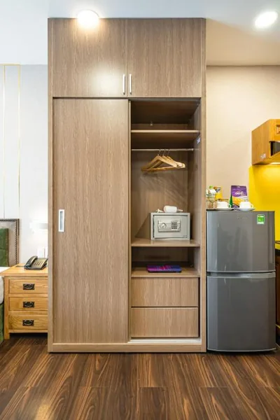 Standard Studio — Emerald Central